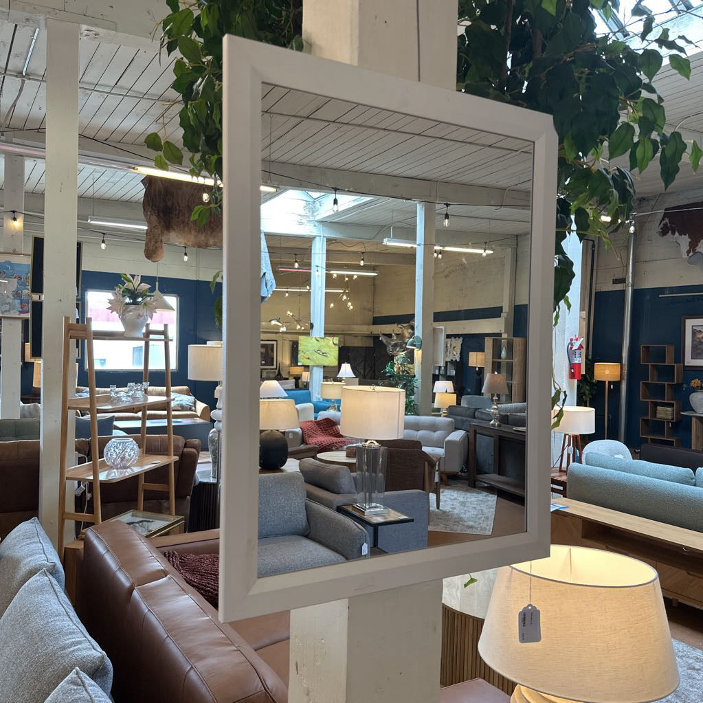 White Mirror C MIRRORS