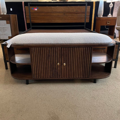 Martowne Upholstered Storage Bench C ACCENT BENCHES
