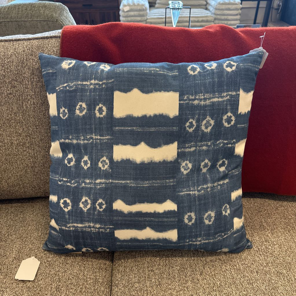 Pottery Barn Blue & White Geometric Pillow U PILLOWS
