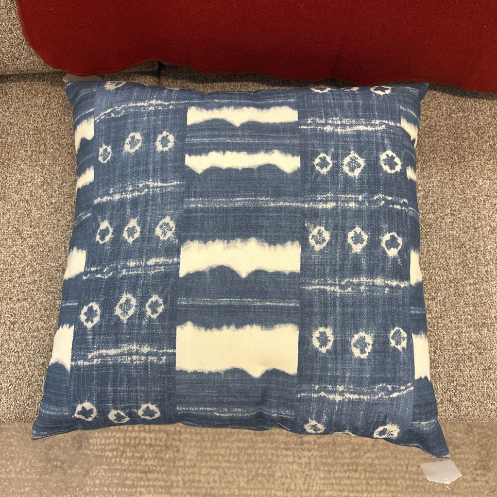 Pottery Barn Blue & White Geometric Pillow U PILLOWS