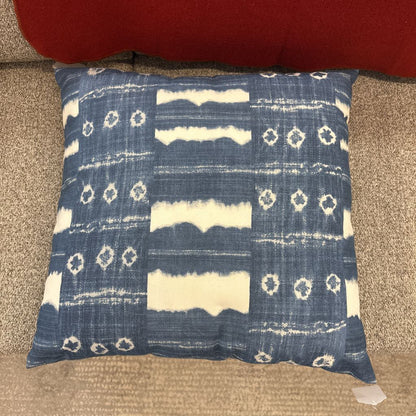 Pottery Barn Blue & White Geometric Pillow U PILLOWS