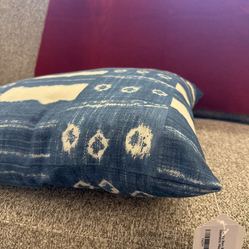 Pottery Barn Blue & White Geometric Pillow U PILLOWS
