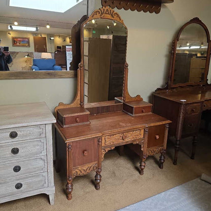 Vintage Carved Detail Vanity C VANITIES