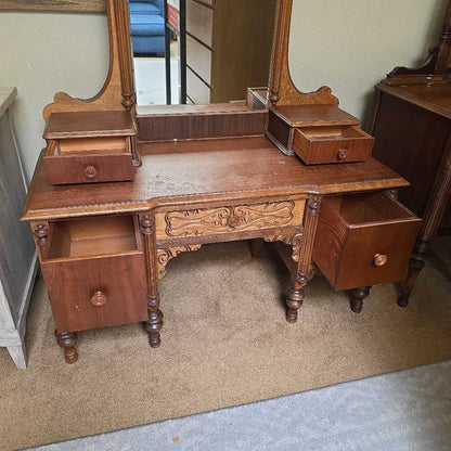 Vintage Carved Detail Vanity C VANITIES