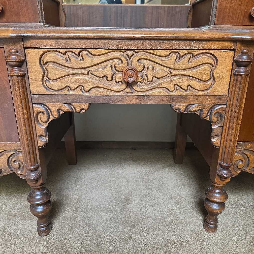 Vintage Carved Detail Vanity C VANITIES
