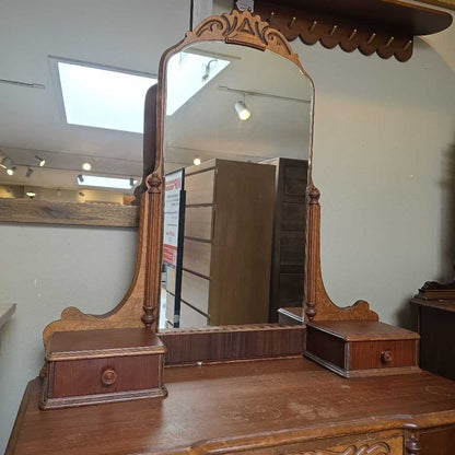 Vintage Carved Detail Vanity C VANITIES