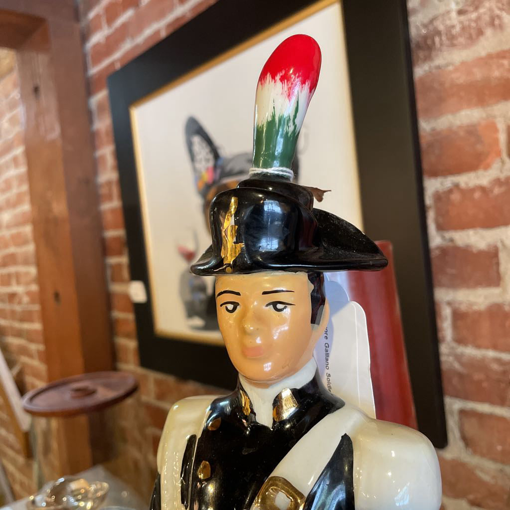 Liquore Galliano Soldier Decanter UNIQUE FINDS