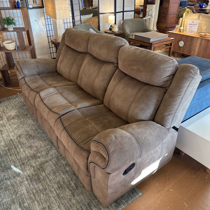 Manual 3 Seat Recliner w/ Center Console & Storage