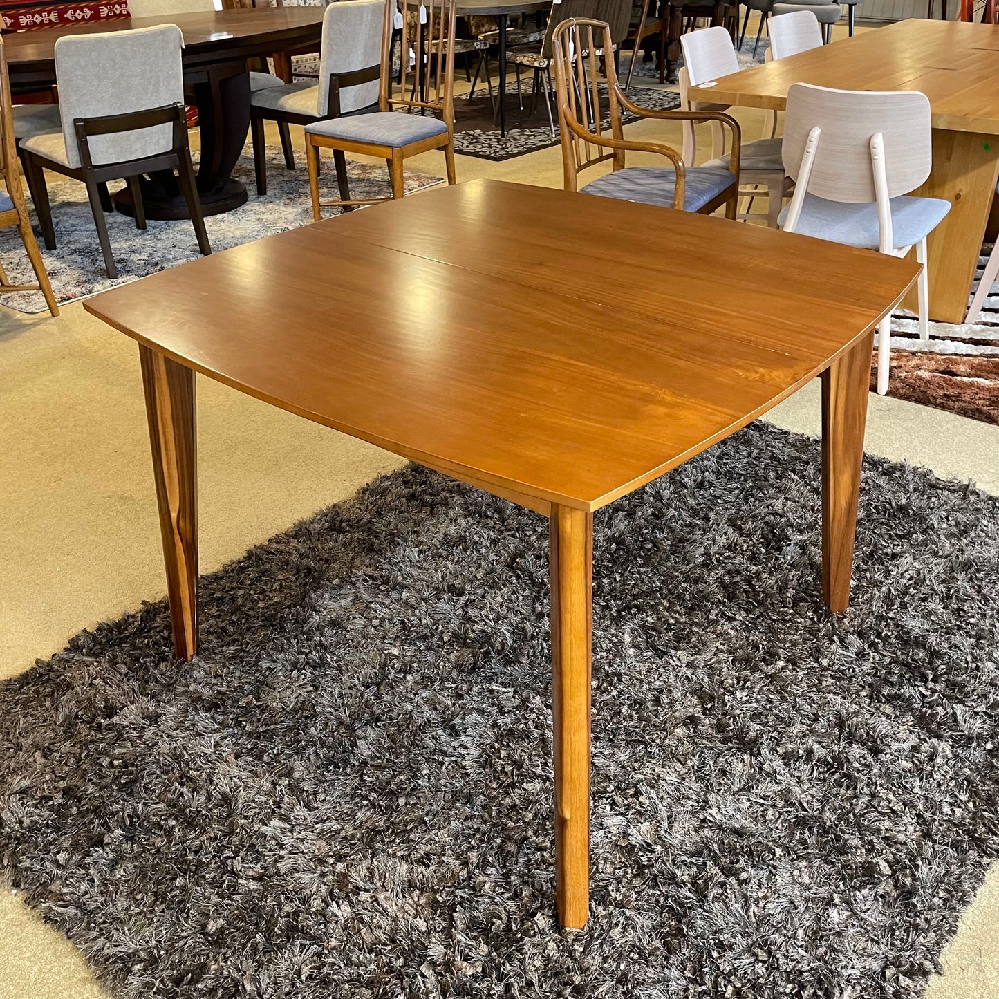 Tasmanian Blackwood Expanding Dining Table