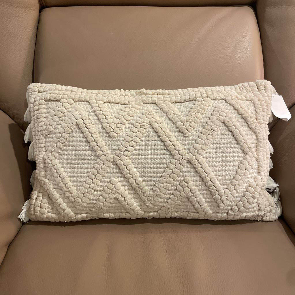 White Chunky Stitch Lumbar Pillow w Tassels U PILLOWS