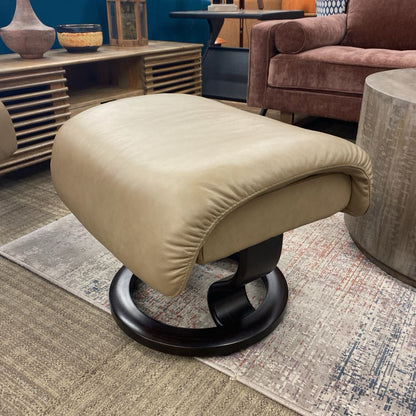 EKORNESS STRESSLESS Tan Leather Chair & Ottoman U ACCENT CHAIRS