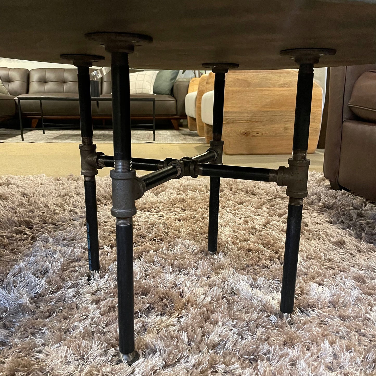 Industrial Wood Plank Round Coffee Table with Pipe Legs C COFFEE TABLES