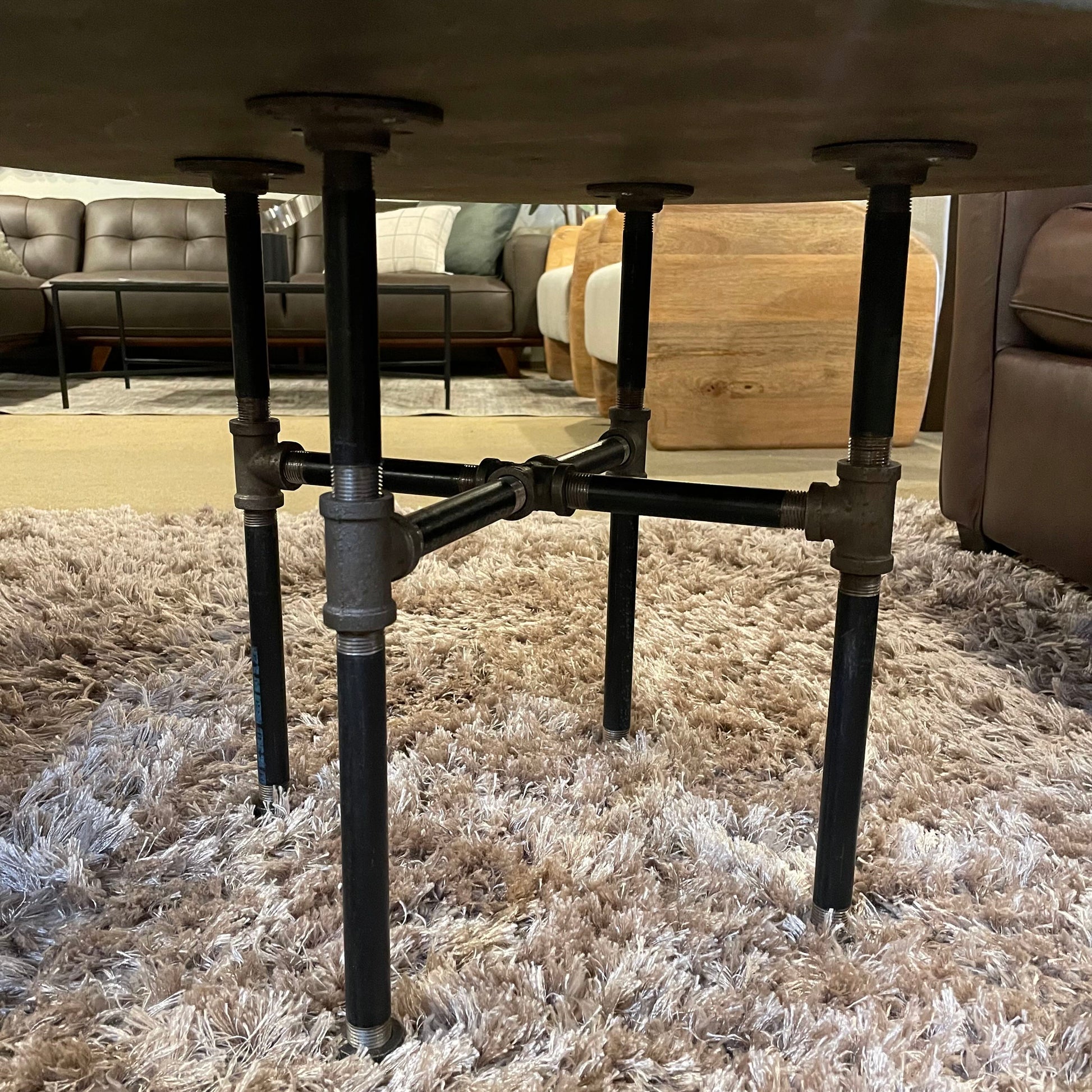 Industrial Wood Plank Round Coffee Table with Pipe Legs C COFFEE TABLES