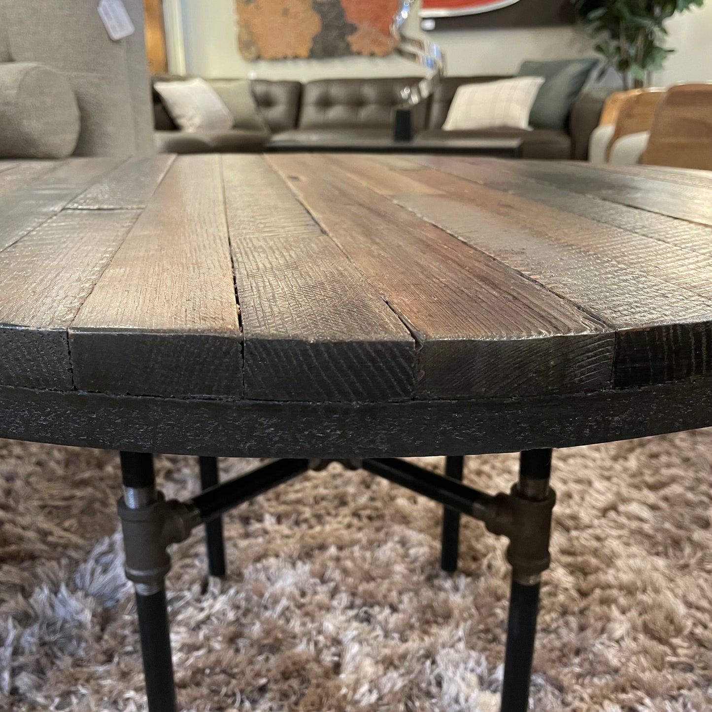 Industrial Wood Plank Round Coffee Table with Pipe Legs C COFFEE TABLES
