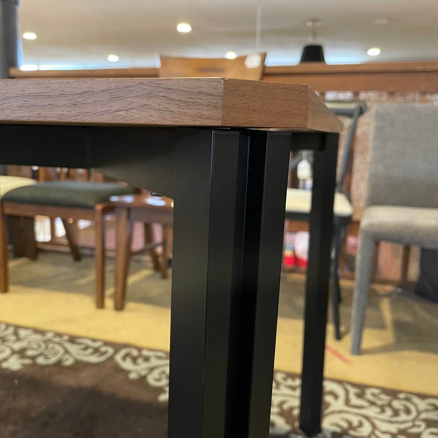 Kasala Riley Table