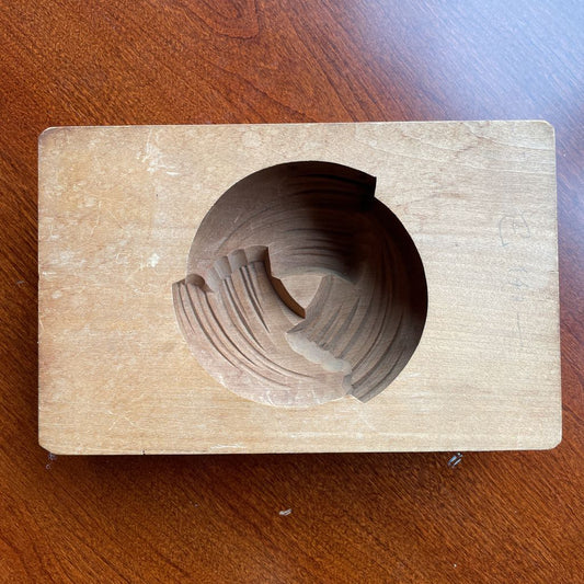 Vint. Japanese Food/Sweets Mold Swirl