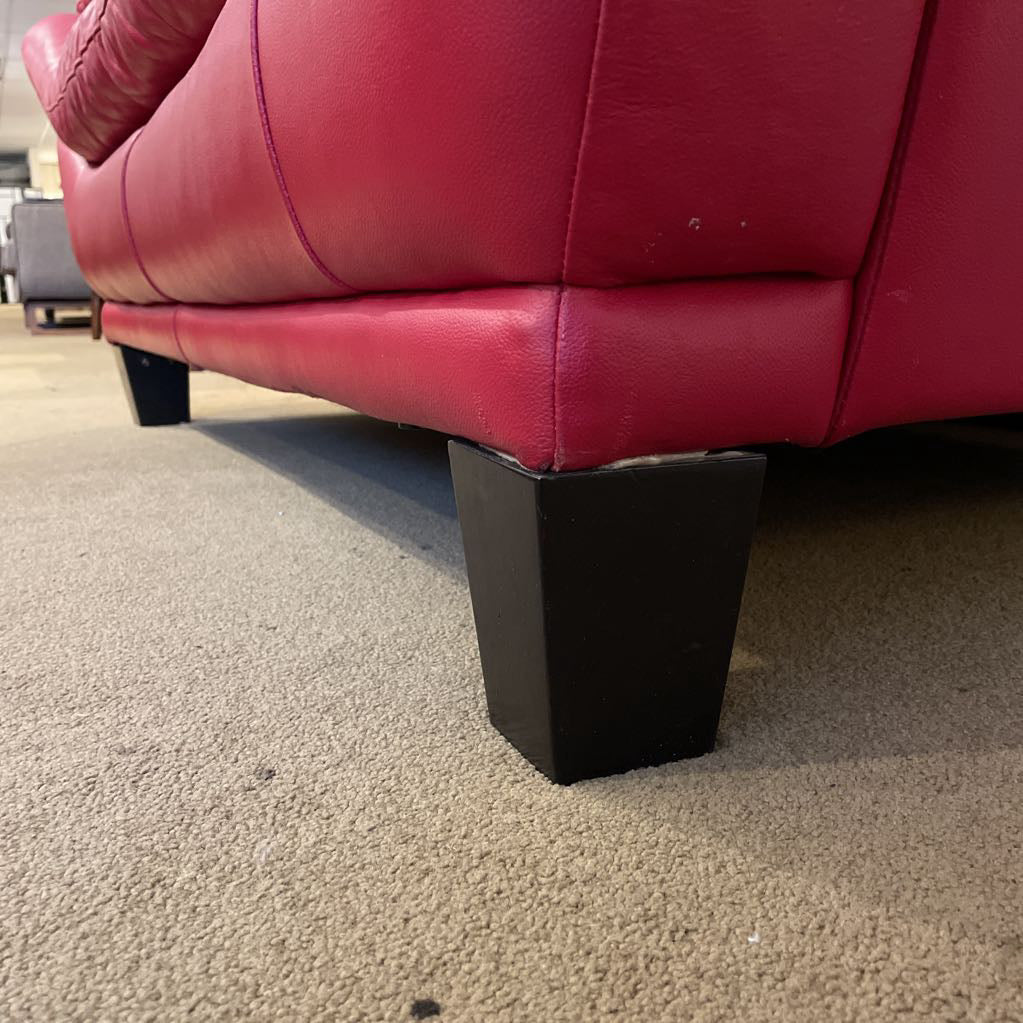 Cranberry Leather Loveseat w/ Black Feet