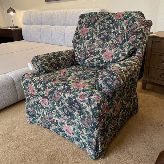 Floral Accent Chair w/ Ottoman