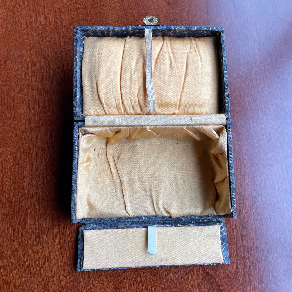 Vintage Grooming Kit with Dutch Children Motifs in Box UNIQUE FINDS