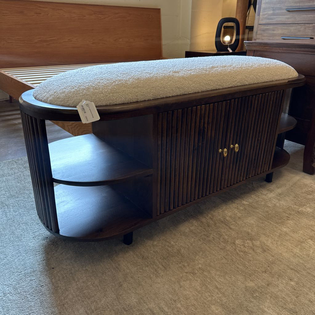 Martowne Upholstered Storage Bench C ACCENT BENCHES