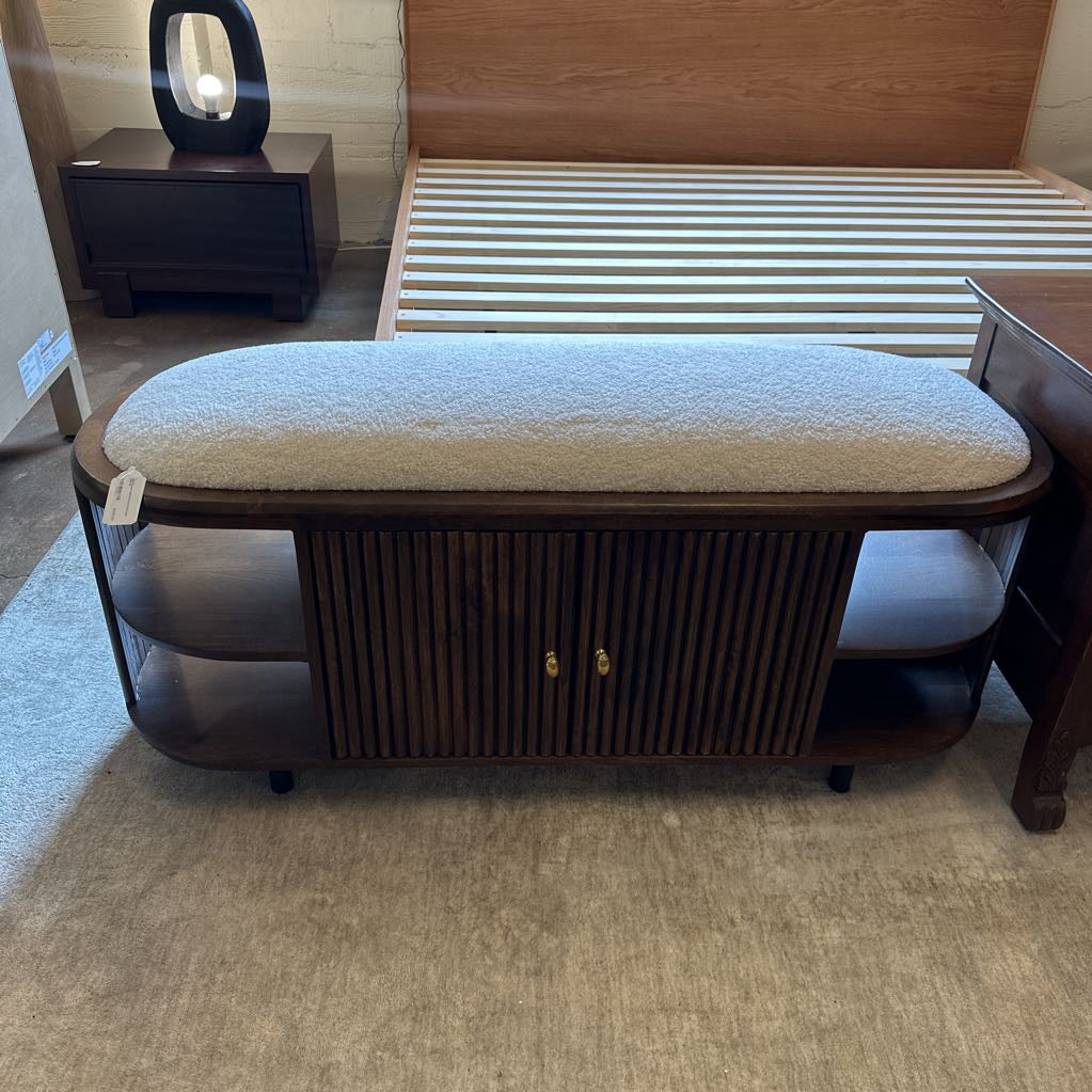 Martowne Upholstered Storage Bench C ACCENT BENCHES