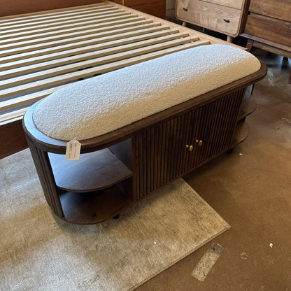 Martowne Upholstered Storage Bench C ACCENT BENCHES