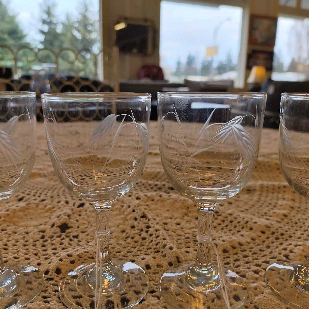 Small Etched Crystal Sherry Glasses (set of 6) SMALLS