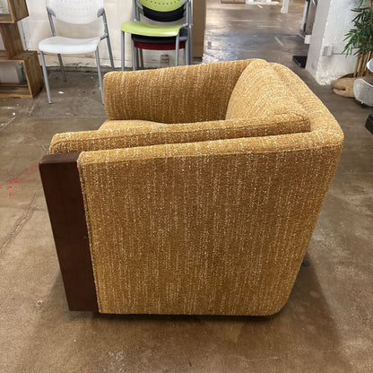 Mirim Retro Fabric Accent Chair U ACCENT CHAIRS
