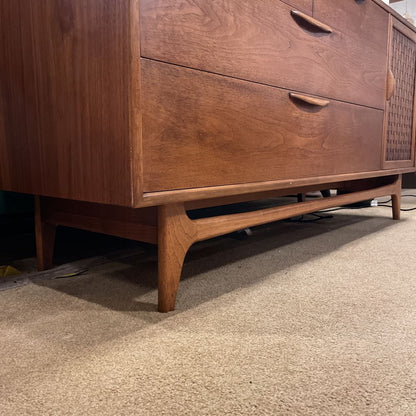 Lane MC Woven Door Buffet