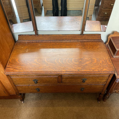 Vintage Oak 3 Drawer Trifold Mirror Vanity C VANITIES