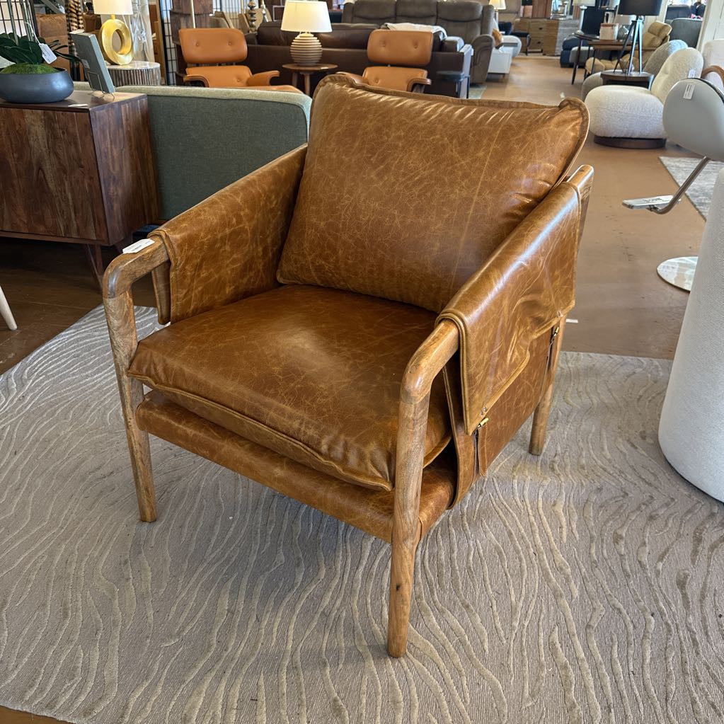 Torsten Chair U ACCENT CHAIRS