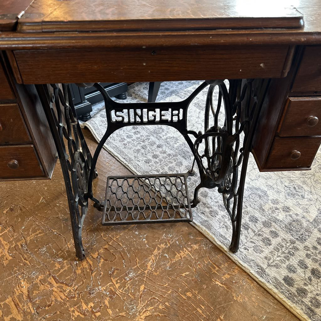 Singer Sewing Machine Treadle Table (Needs Belt) C DESKS