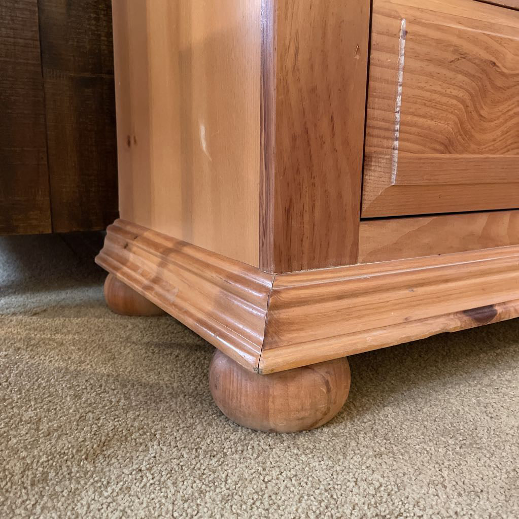 Pine Broyhill Nightstand C NIGHTSTANDS