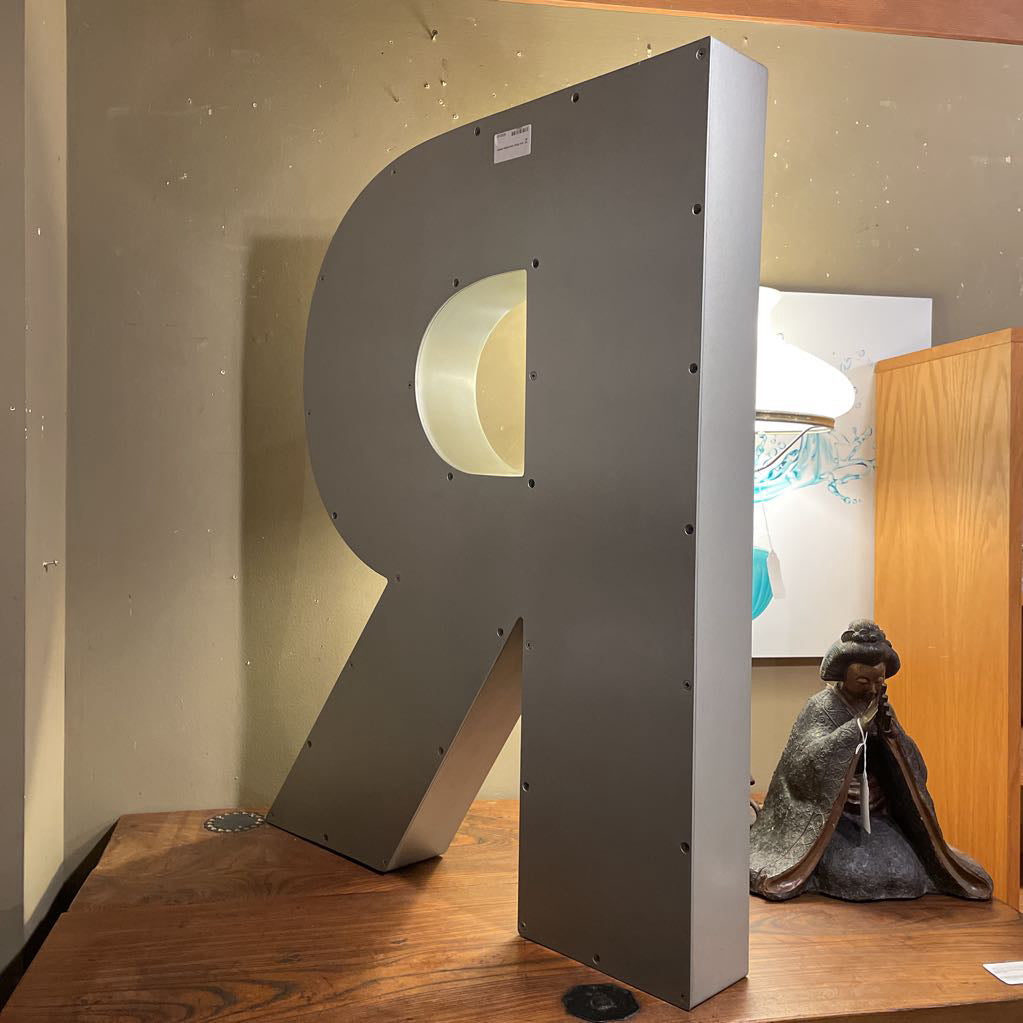 "R" WA State Convention Center UNIQUE FINDS