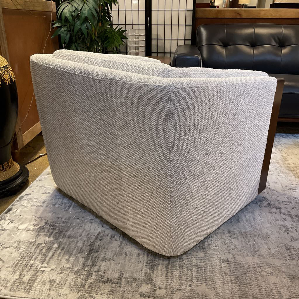 Mirim Linen Accent Chair U ACCENT CHAIRS