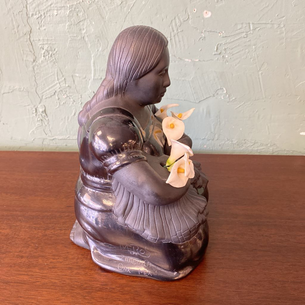 Oaxacan Black Pottery Flower Seller Figurine UNIQUE FINDS