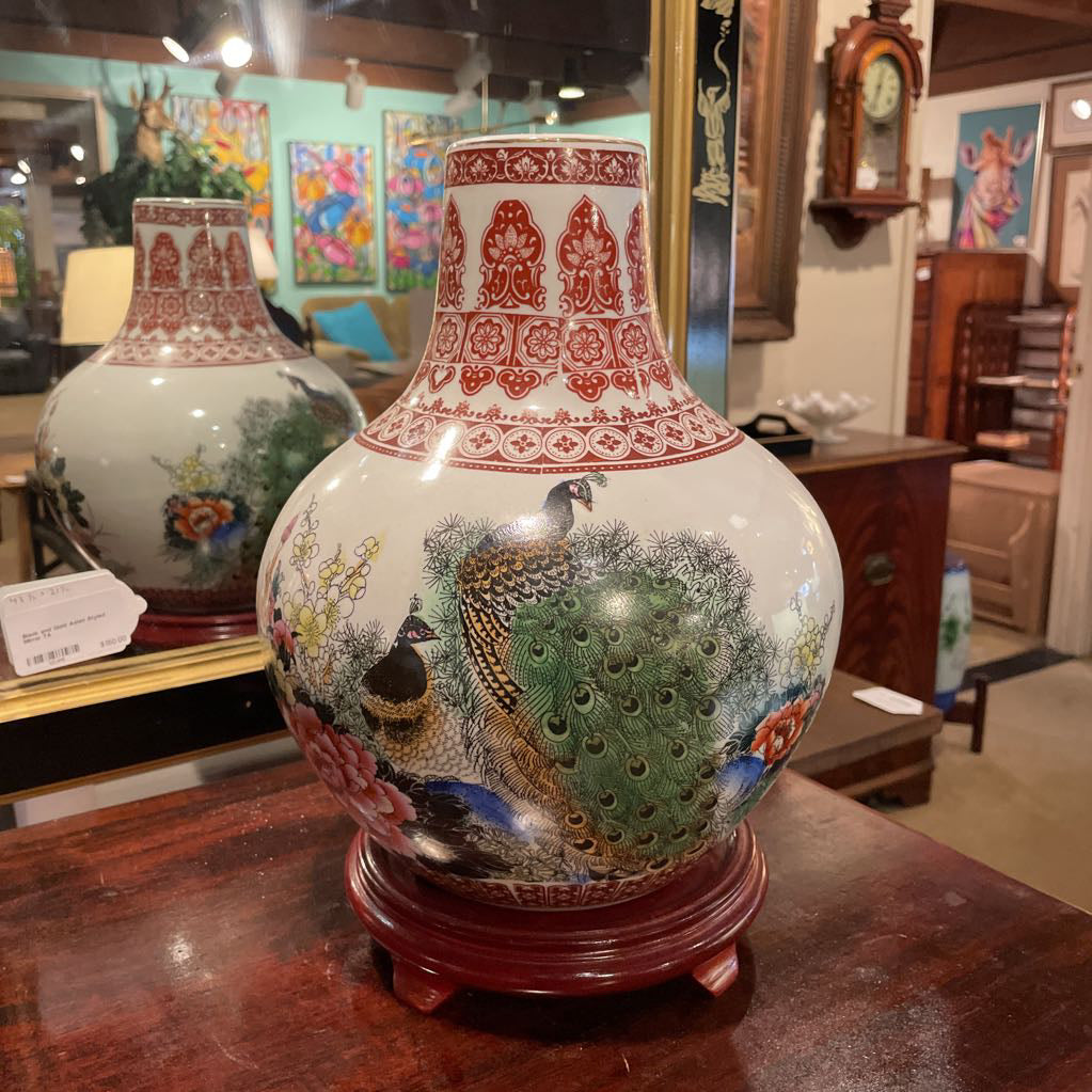 Round Asian vase with Pheasant on Round Stand SMALLS