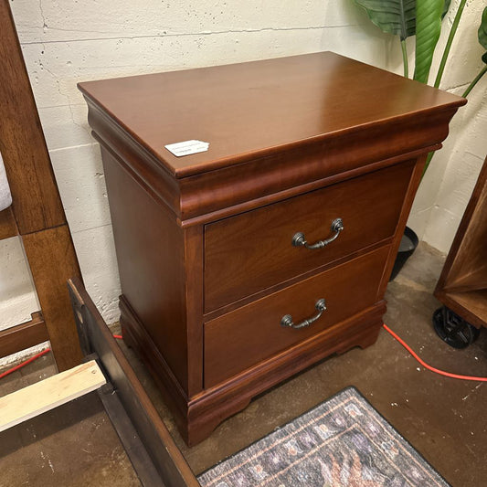 Mahogany 3 Drawer Nightstand