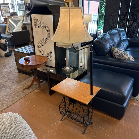Small Magazine Table W/ Lamp