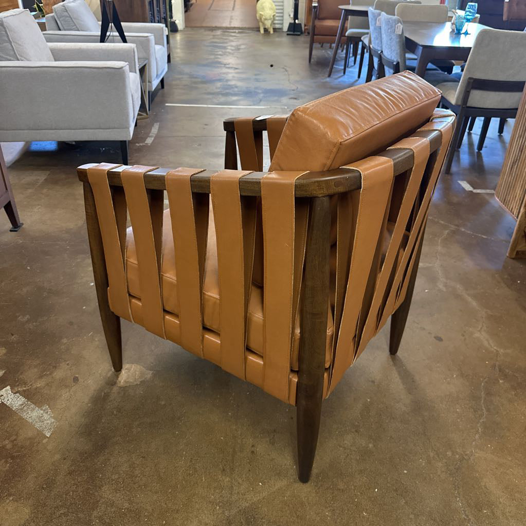 Daghelle Chair