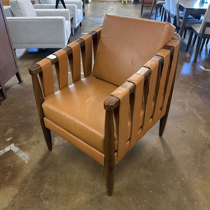 Daghelle Chair