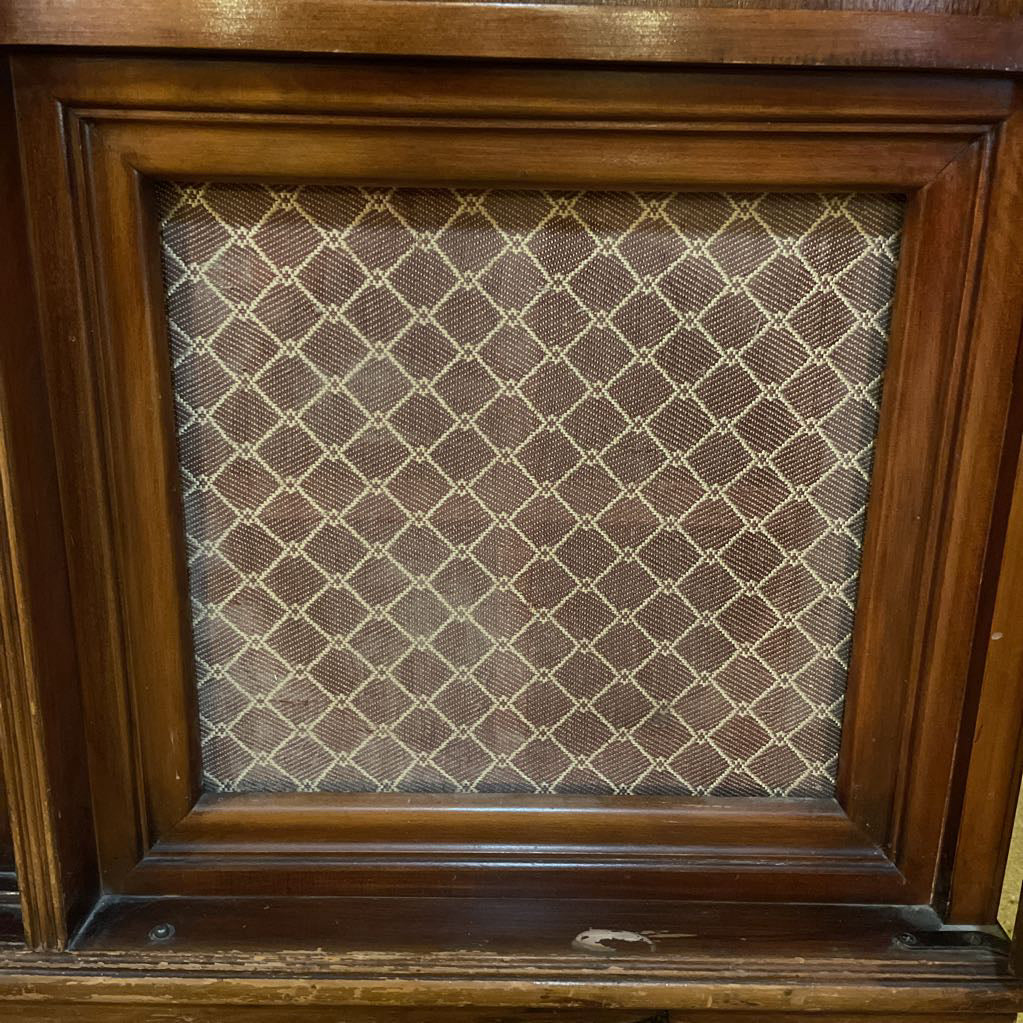 Mid Century (40's) Zenith Tube Radio Cabinet (Mono) MISC SOUND EQUIPMENT