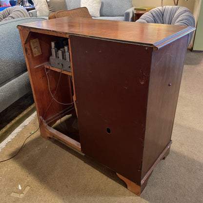 Mid Century (40's) Zenith Tube Radio Cabinet (Mono) MISC SOUND EQUIPMENT