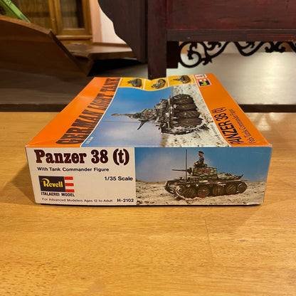 Revell/ItalaereiPanzer Tank Model Kit Vintage=AS IS