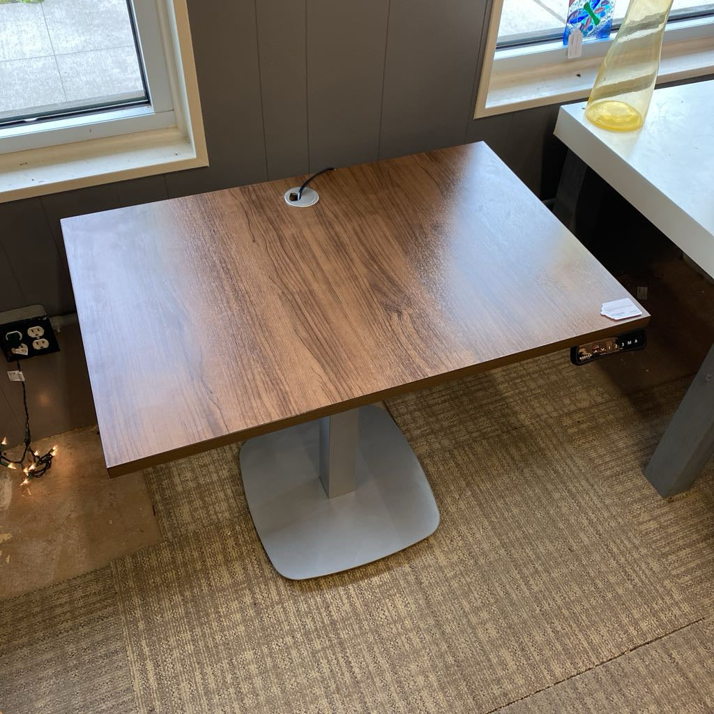 MODERN OFFICE Electric Standing Desk C DESKS