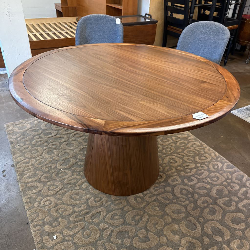 Nash Mid-Century Modern Style 50" Round Pedestal Dining Table