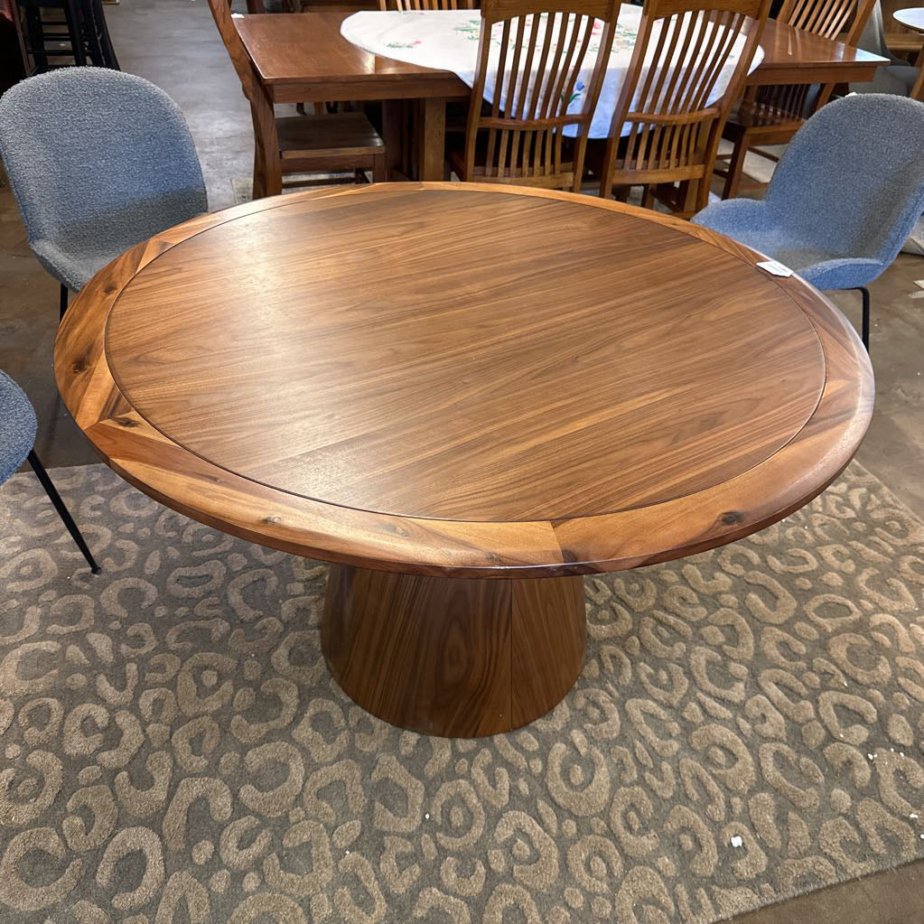 Nash Mid-Century Modern Style 50" Round Pedestal Dining Table