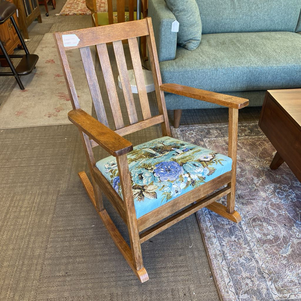 Oak Rocking Chair w Florals & Lake Scene U ACCENT CHAIRS