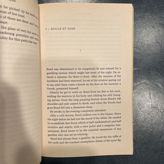 Penguin Books Edition Casino Royale UNIQUE FINDS