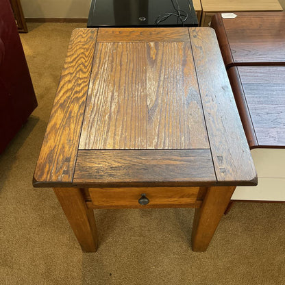 Craftsman Style Wooden End Table w/ 1 Drawer C SIDE TABLES